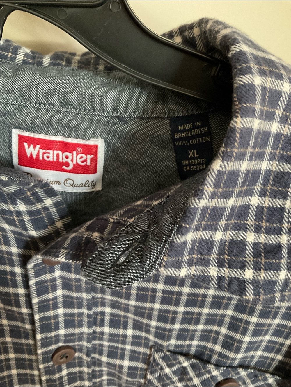 Wrangler Men's Blue and White Plaid Cotton Button-Down Shirt